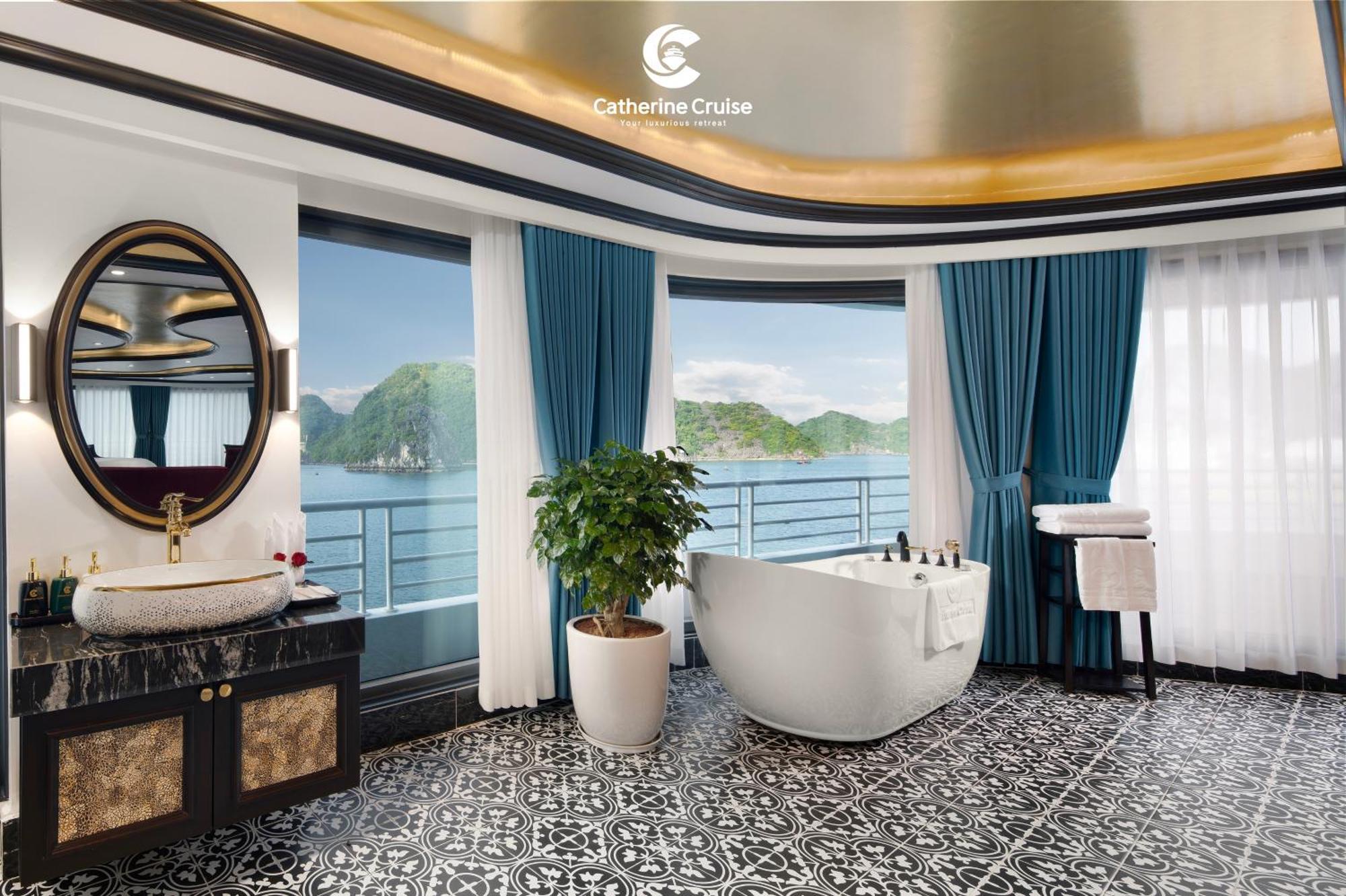 Catherine Cruises Ha Long Bay Exterior photo