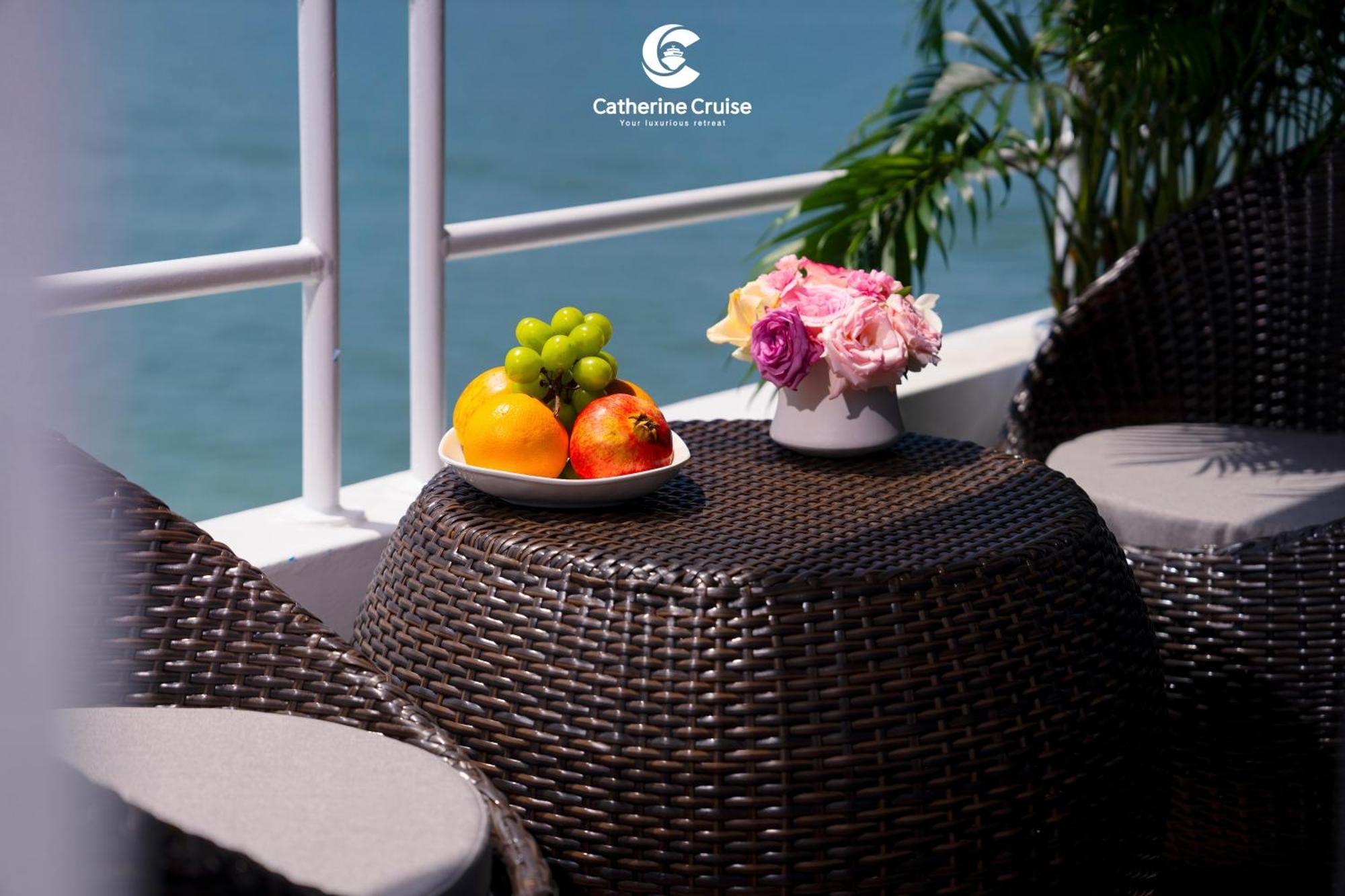 Catherine Cruises Ha Long Bay Exterior photo