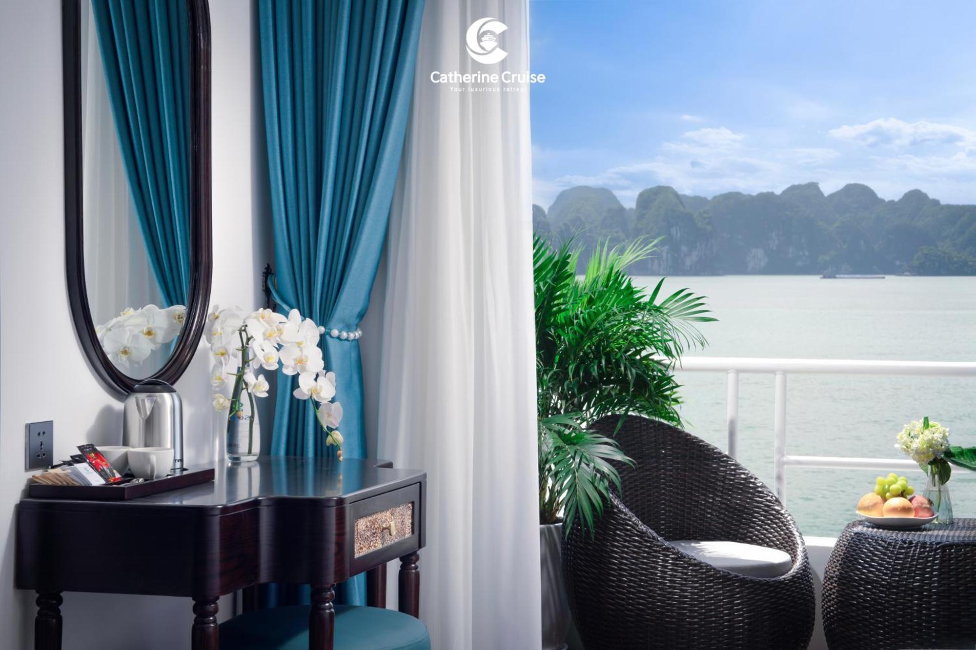 Catherine Cruises Ha Long Bay Exterior photo